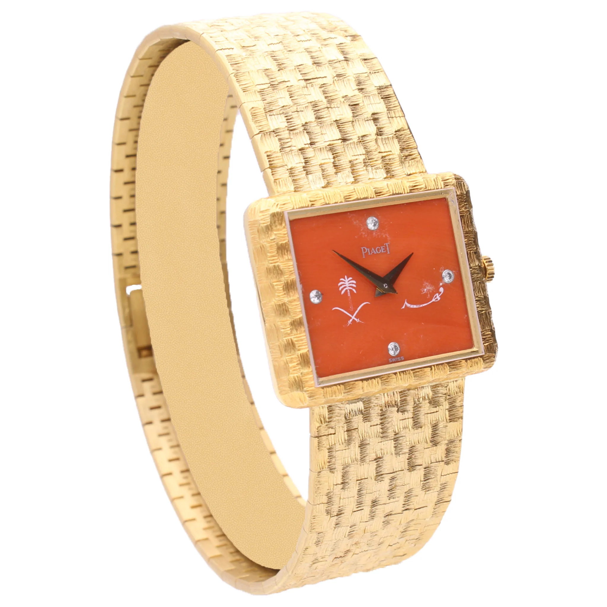 18ct yellow gold Piaget ref. 91500 bracelet watch featuring coral dial with Royal Standard of the House of Saud & signature of King Fahd. Made 1977 - Image 3